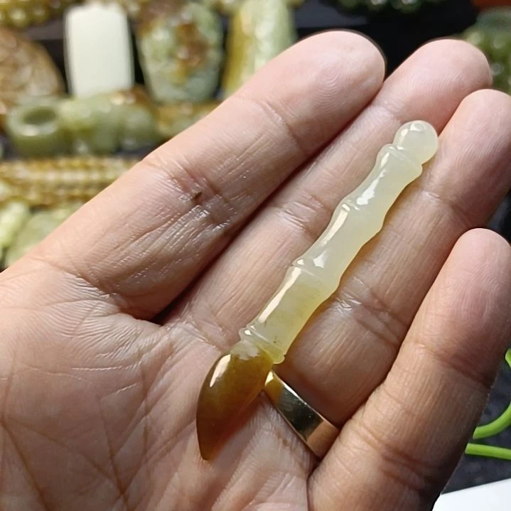 和田玉未镶嵌吊坠(不含链)