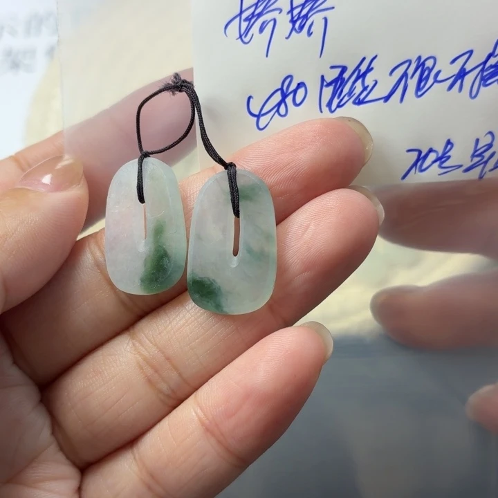 娇***娇定制翡翠未镶嵌毛货待编款式不退不换