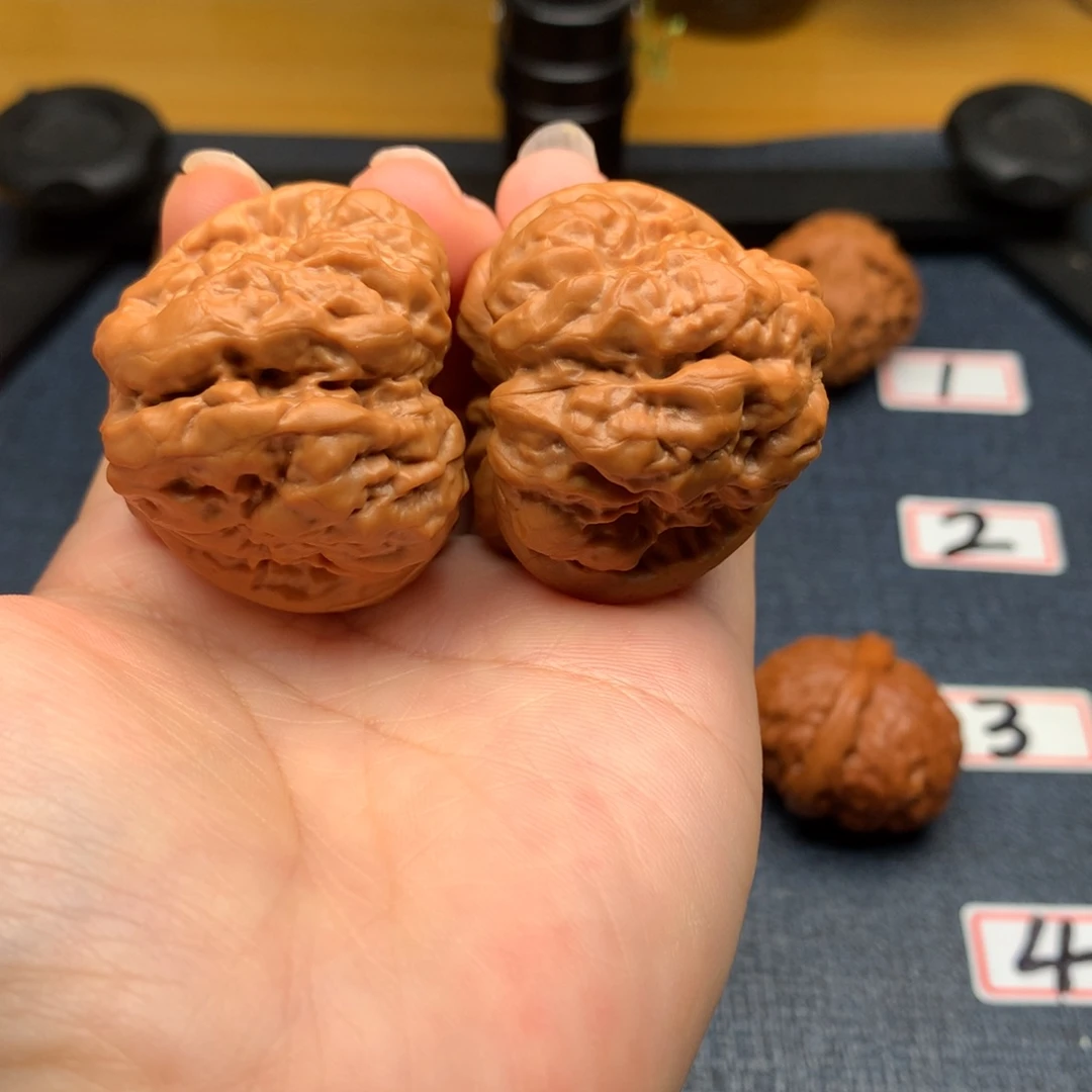 思***厚文玩核桃把件41三角蛙