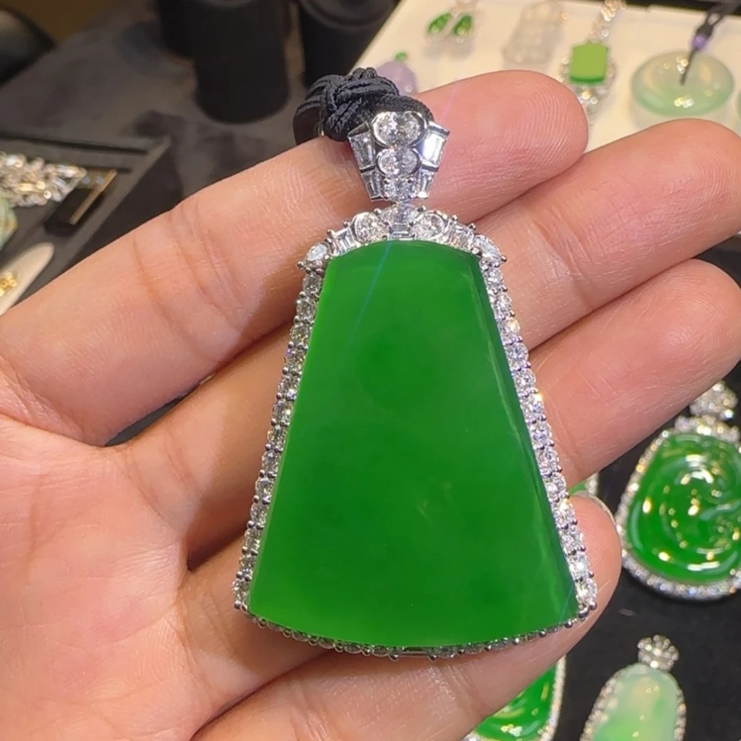 【闪购商品】翡翠18K金镶嵌吊坠(不含链)