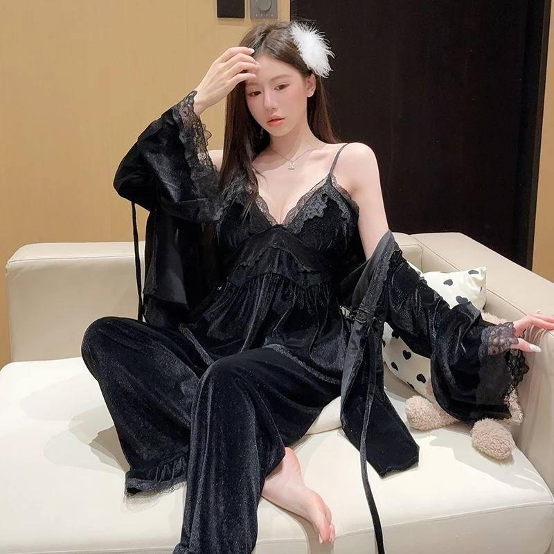 睡衣女爆款2025新款金丝绒带胸垫性感睡衣高级感纯欲风三件套套装