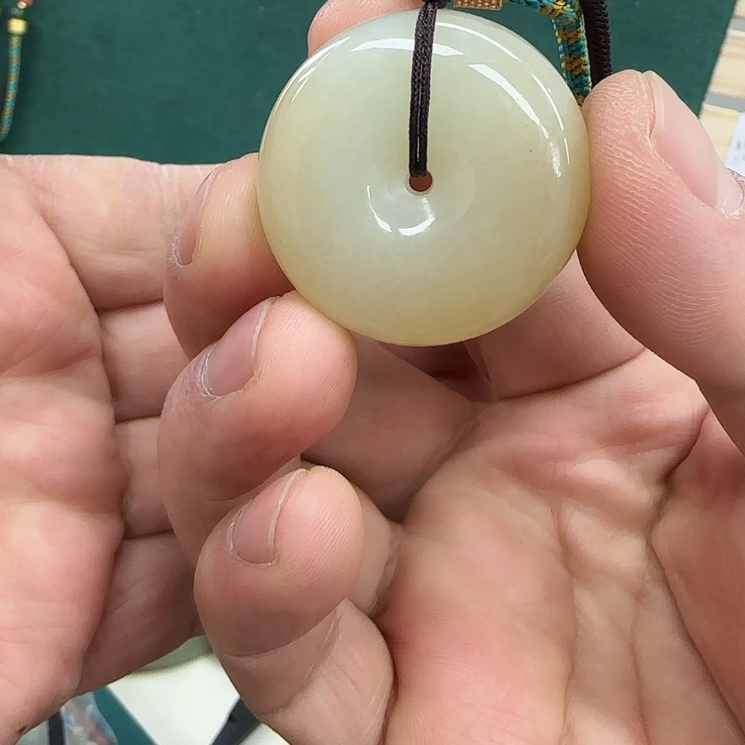 和田玉手镯未镶嵌清****T