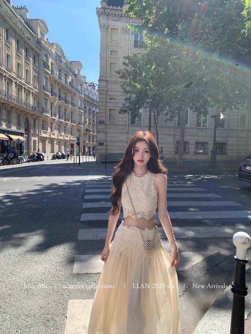 【卢浮幻境】纯欲风性感气质精致短款蕾丝上衣高腰显瘦半身长裙套装