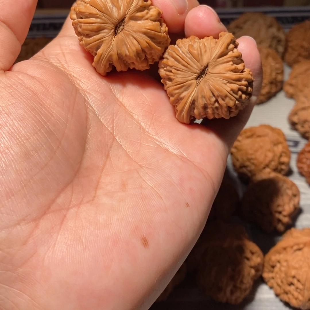 把件文玩核桃019四座楼山地石子楼37尺左右全品三角形