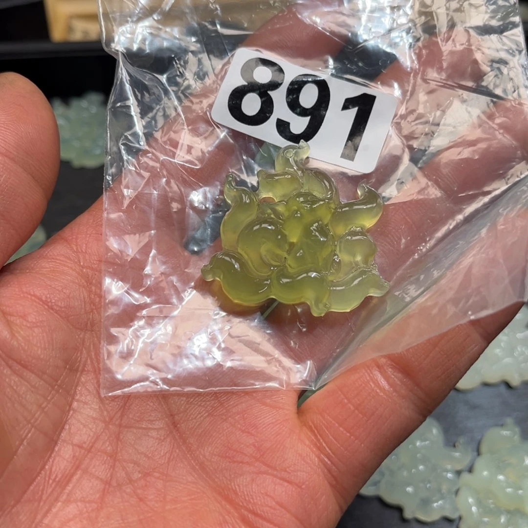 蛇纹石玉颈饰合金老****o