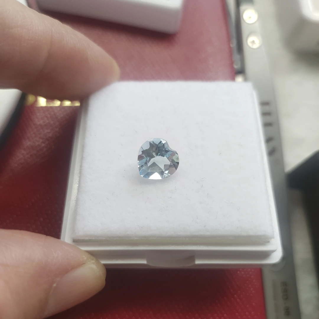 精美天空蓝爱心型，卡7.6毫米