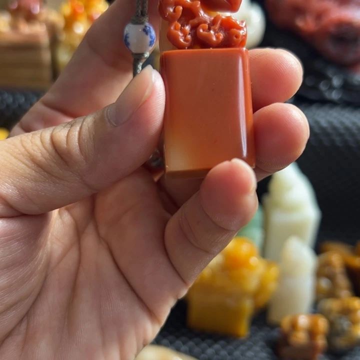 寿山石淦****泉寿山石芙蓉一个