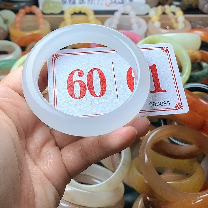 石英质玉（黄龙玉）未镶嵌手镯