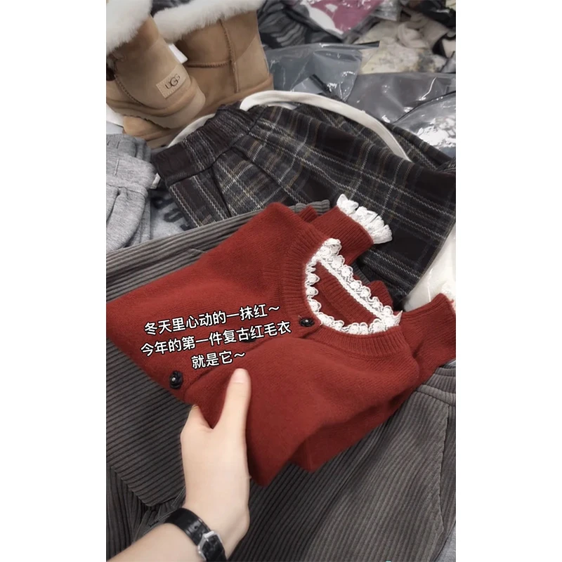 复古蕾丝拼接圆领毛衣女2025年春季新款慵懒风设计感针织开衫上衣