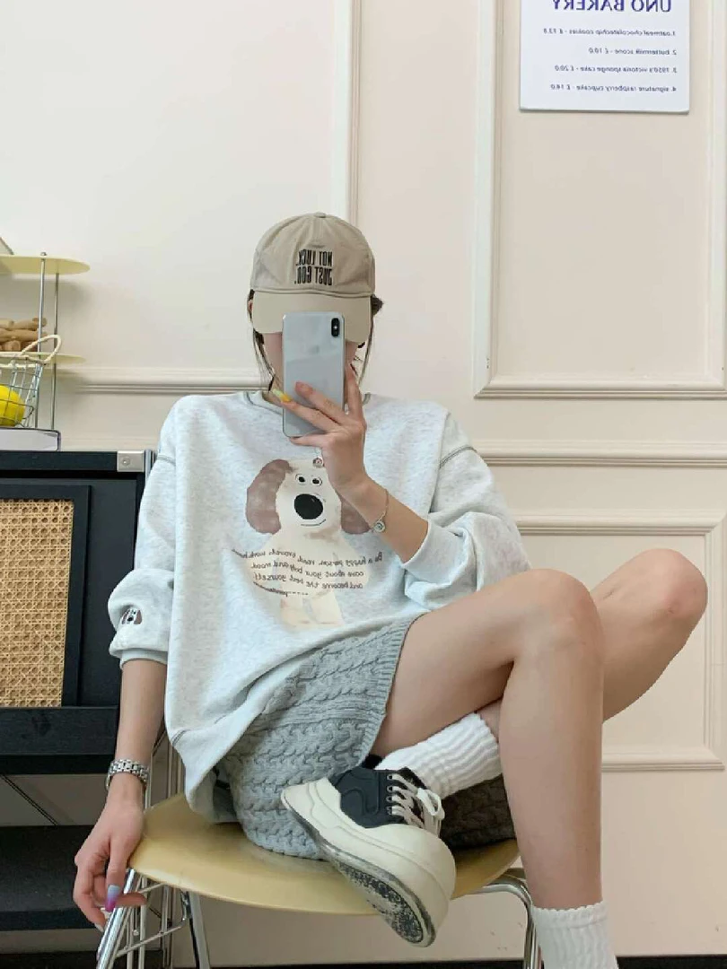 大大的狗狗立体工艺2025春季新品卫衣减龄款