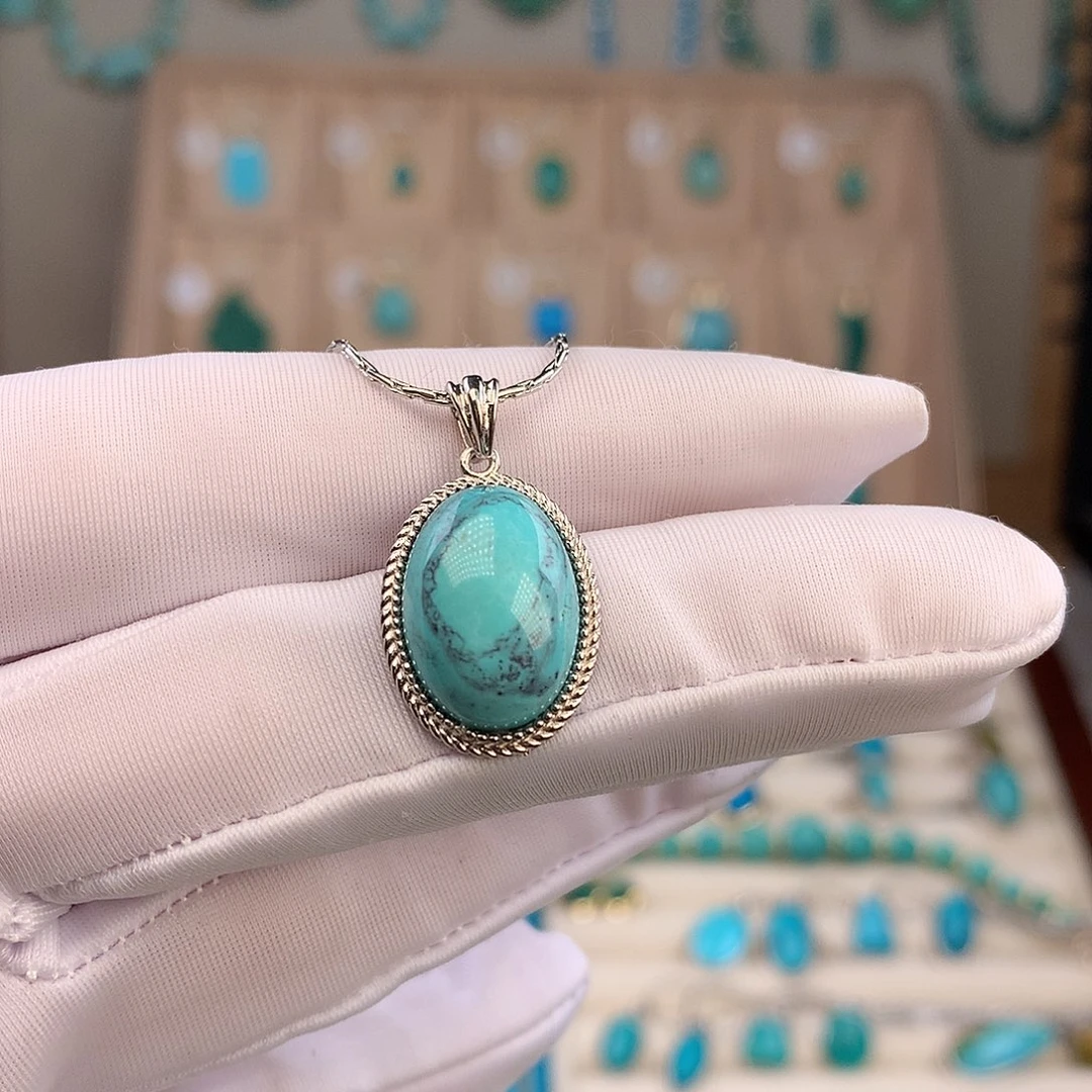 绿松石未镶嵌颈饰