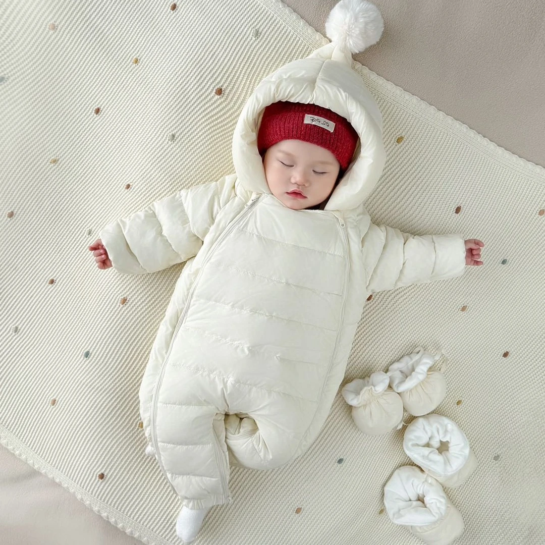 拜年服红色婴儿羽绒服连体衣男女宝宝外出服哈衣新生儿冬季抱衣