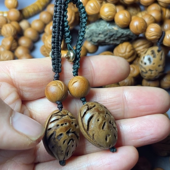 桃核吊坠牛****备秦岭龙纹桃仙钥匙挂件2个