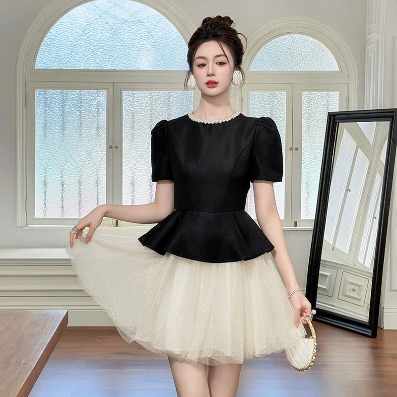 连衣裙2025新款今年流行爆小众荷叶边撞色拼接收腰气质高级感短裙