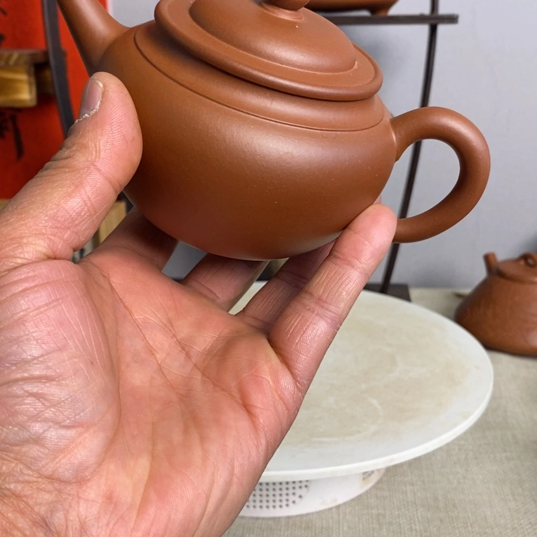 本山绿泥茶壶隔*哥宜兴紫砂壶名家作品