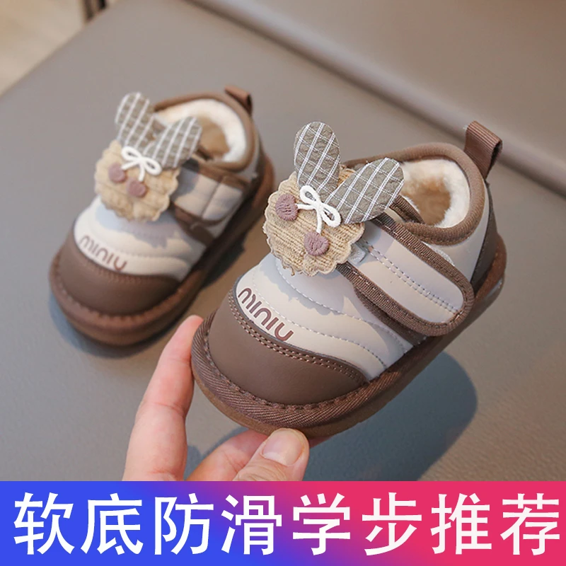 宝宝雪地靴1-3岁半女宝宝软底学步鞋男童防滑加绒棉鞋卡通婴儿鞋4