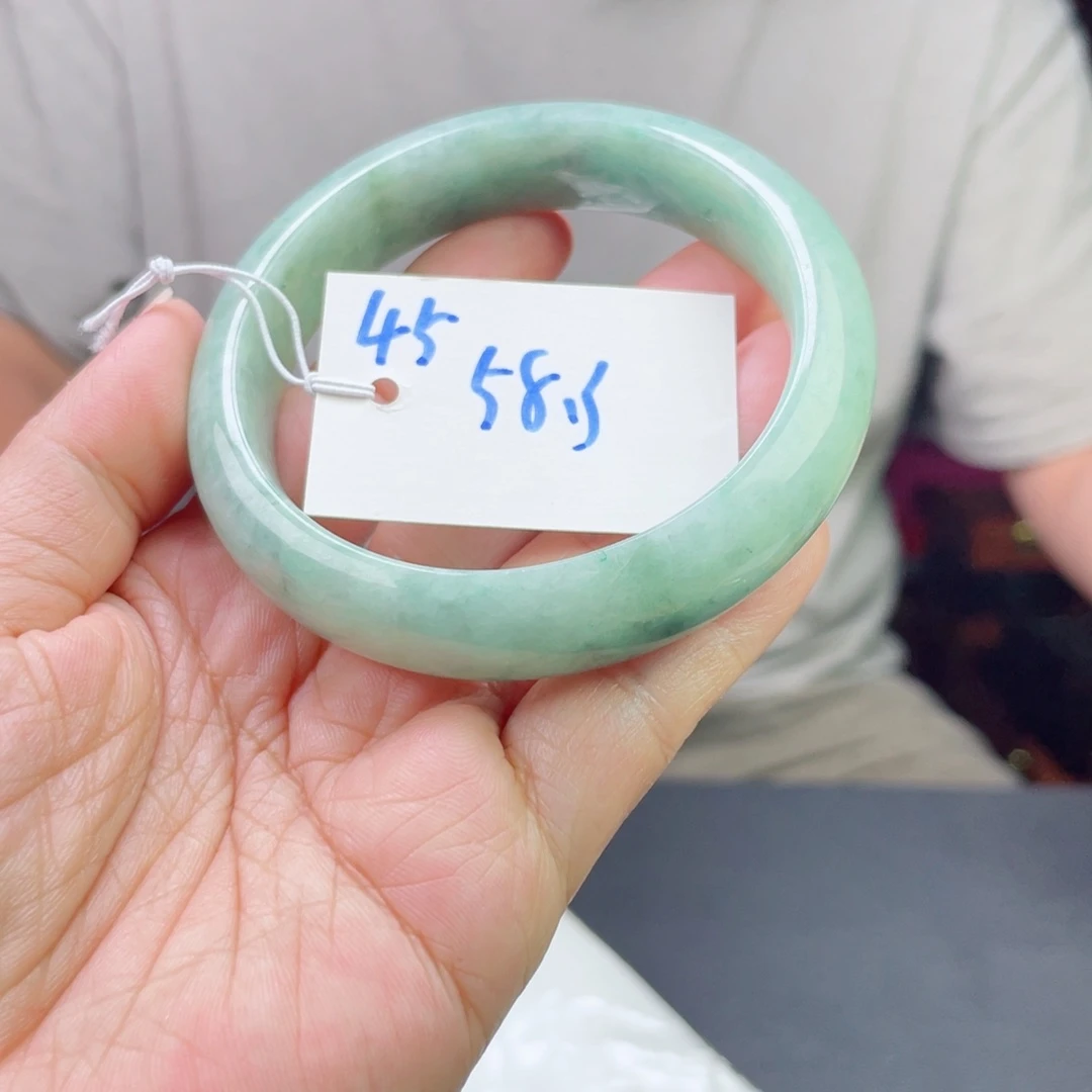 未镶嵌手镯翡翠45