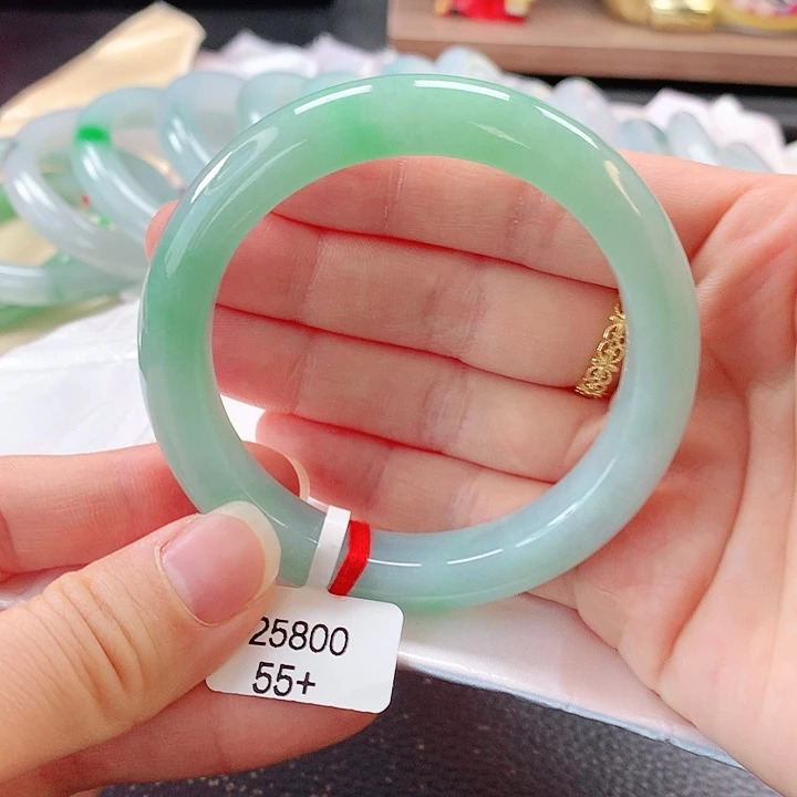 未镶嵌手镯翡翠缅甸A货翡翠手镯