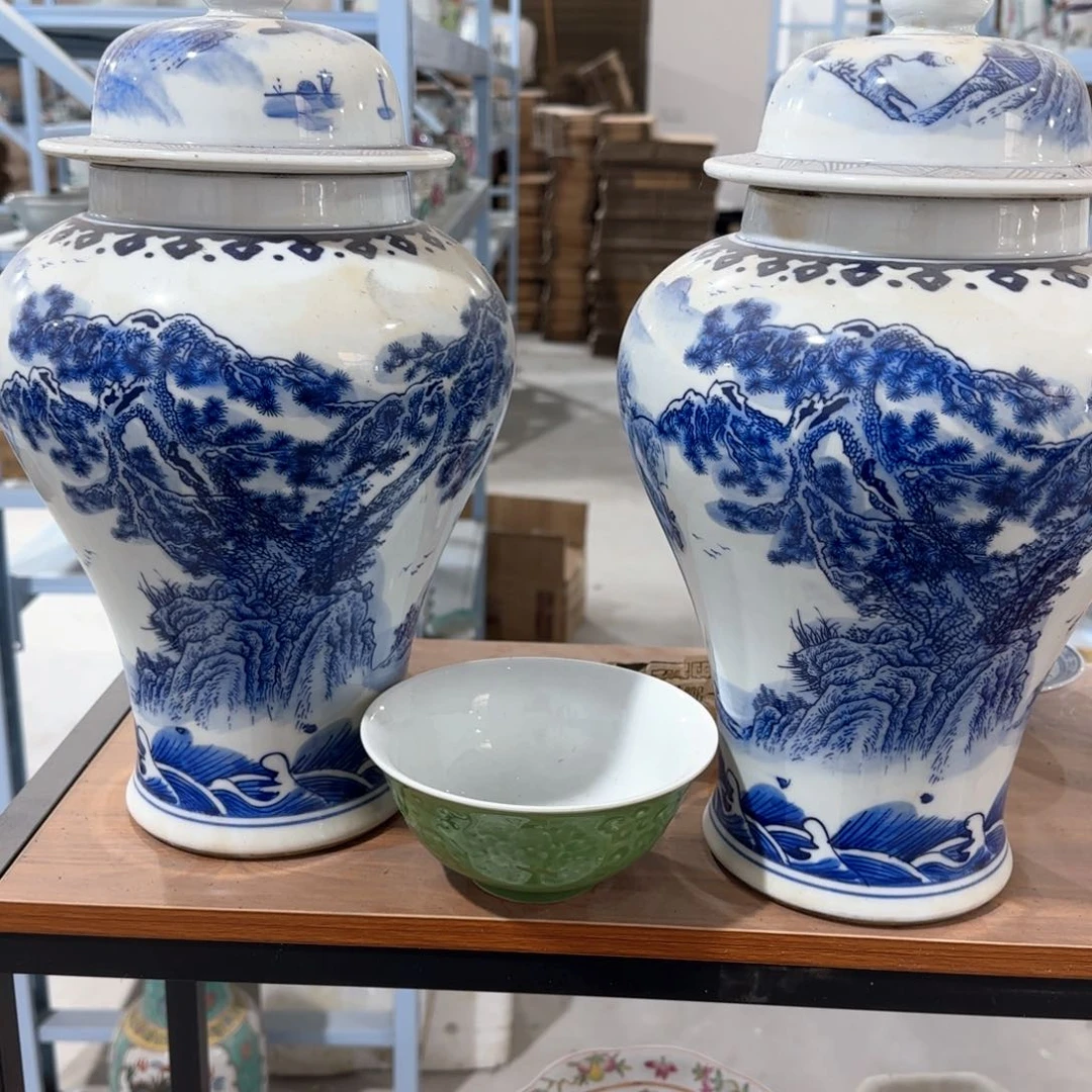 瓷片瓷器上还写满红花绿