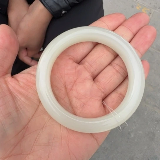 和田玉手镯未镶嵌白玉手镯卡56