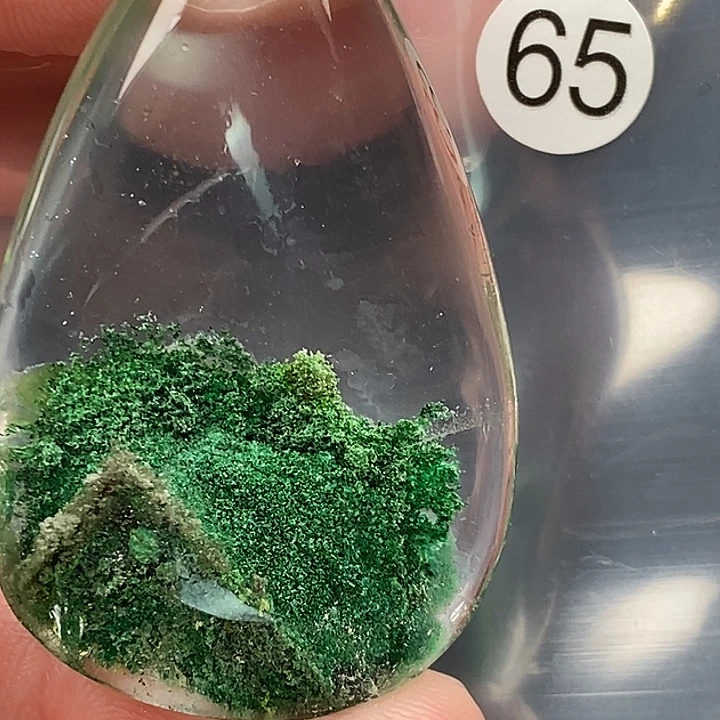 翱***云颈饰水晶未镶嵌天然