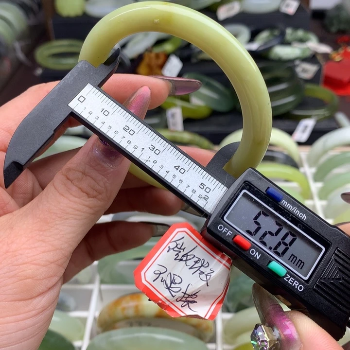 蛇纹石玉手镯未镶嵌727