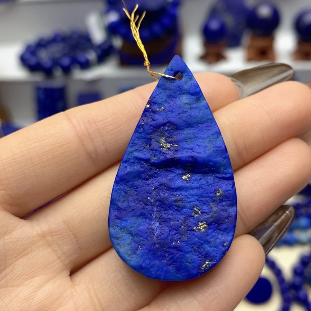 微***使青金石未镶嵌颈饰