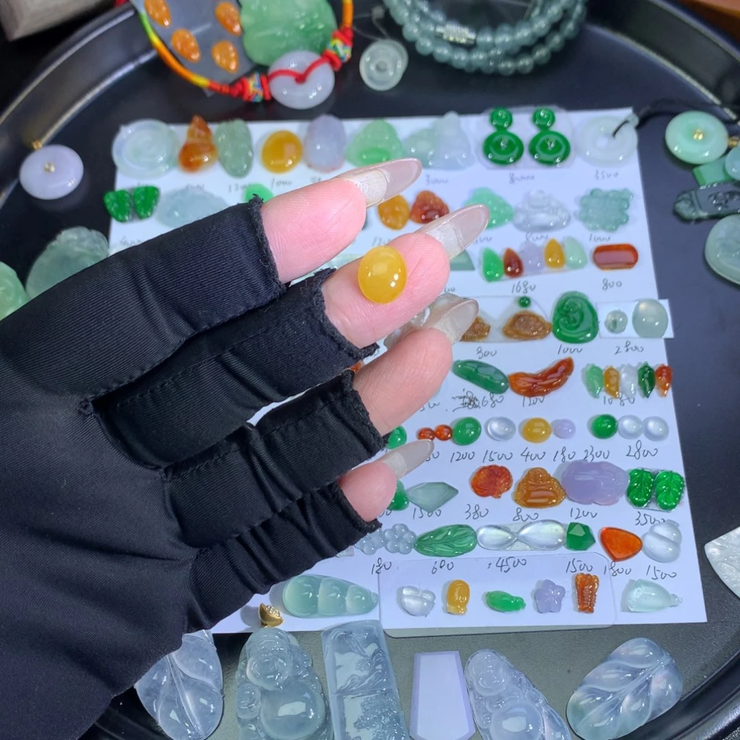 翡翠未镶嵌吊坠(不含链)黄蛋