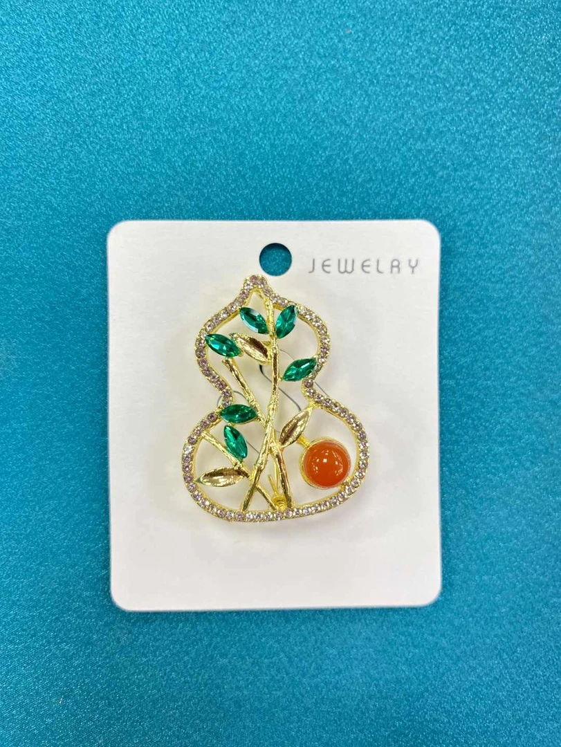 葫芦/蝴蝶胸针92200486 / 多样性发一件