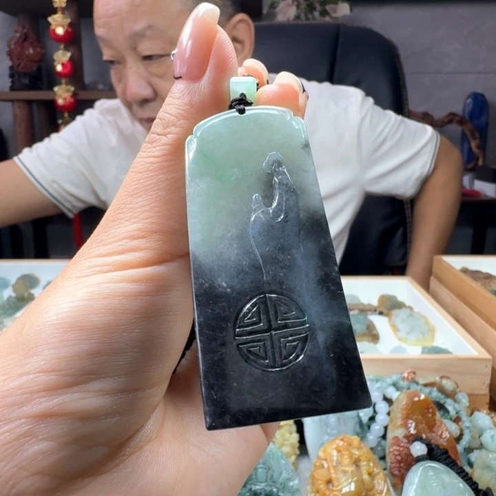未镶嵌定制翡翠唔到