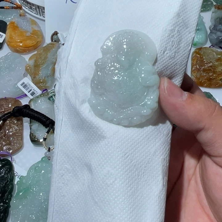 翡翠颈饰未镶嵌天然