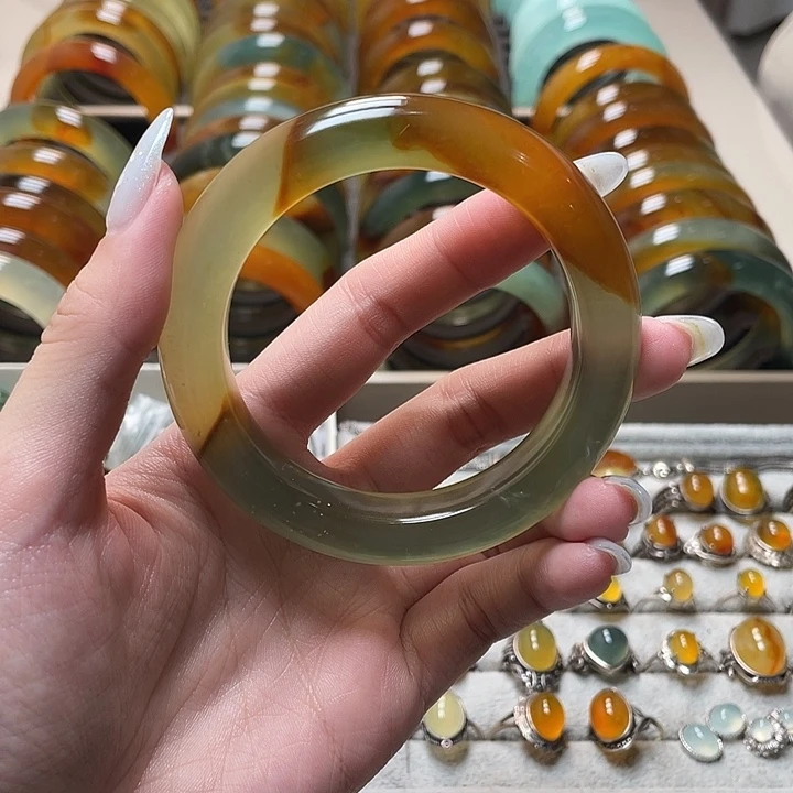 蛇纹石玉未镶嵌手镯58.3