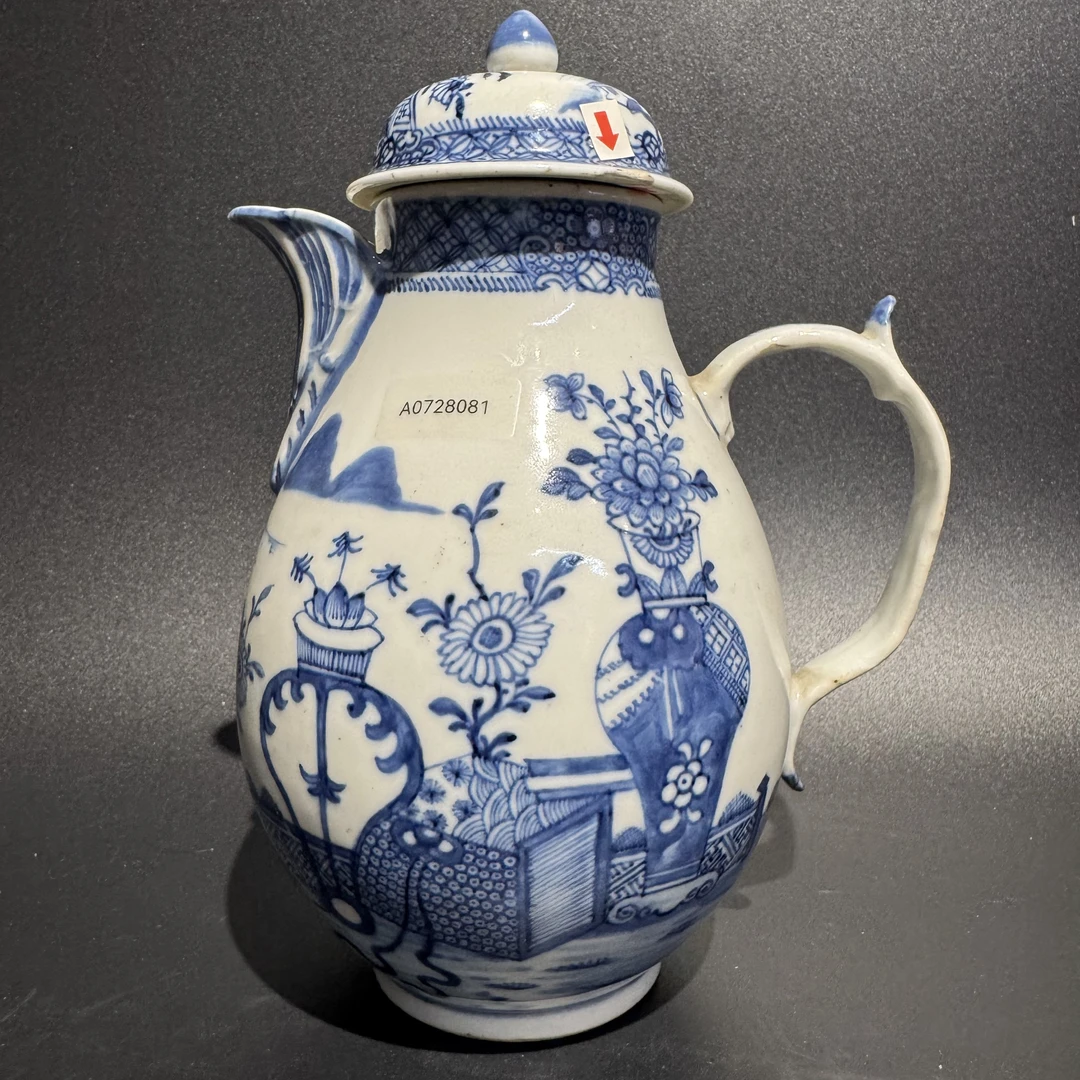 C-A0728081清乾隆青花博古清供壶高度25.5肚径 12.5
