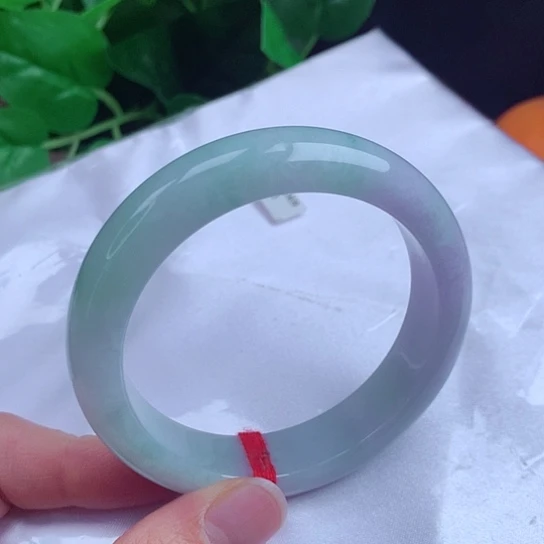 翡翠手镯未镶嵌   正圈57 春彩 轮胎