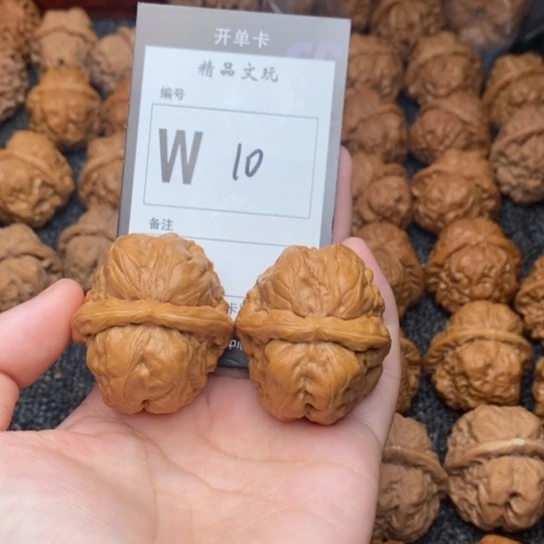 吊坠桃核我是第一百37