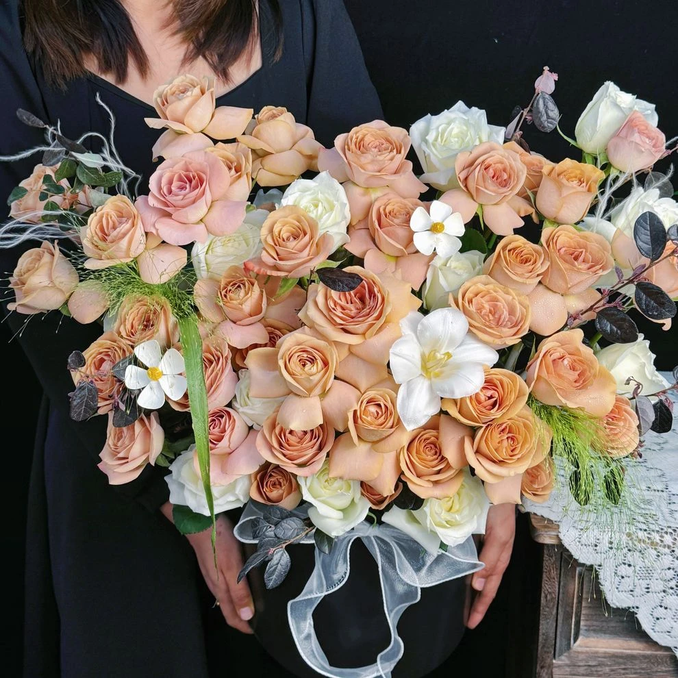 【遇见美好】卡布奇诺玫瑰花郁金香喷泉草骄傲玫瑰花混搭抱抱桶花束生日鲜花生日花束花店送花上门