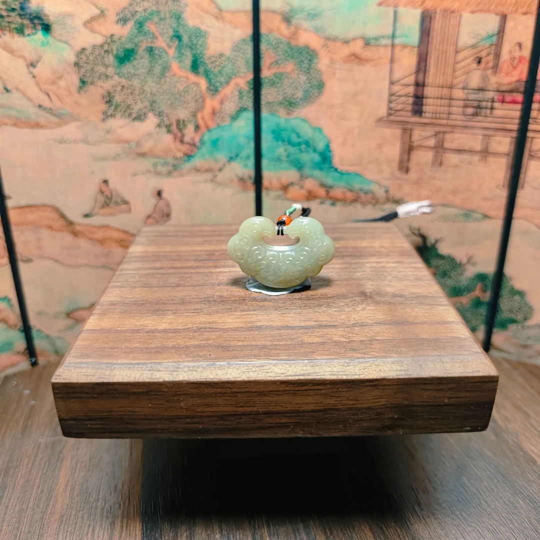 W和田玉平安锁吊坠3560