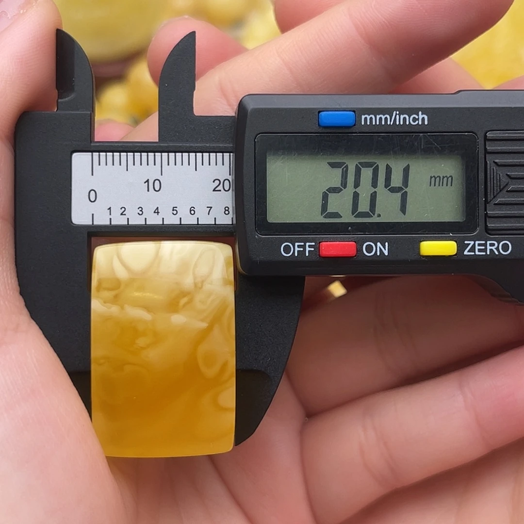 琥珀未镶嵌裸石蜜蜡牌子梦