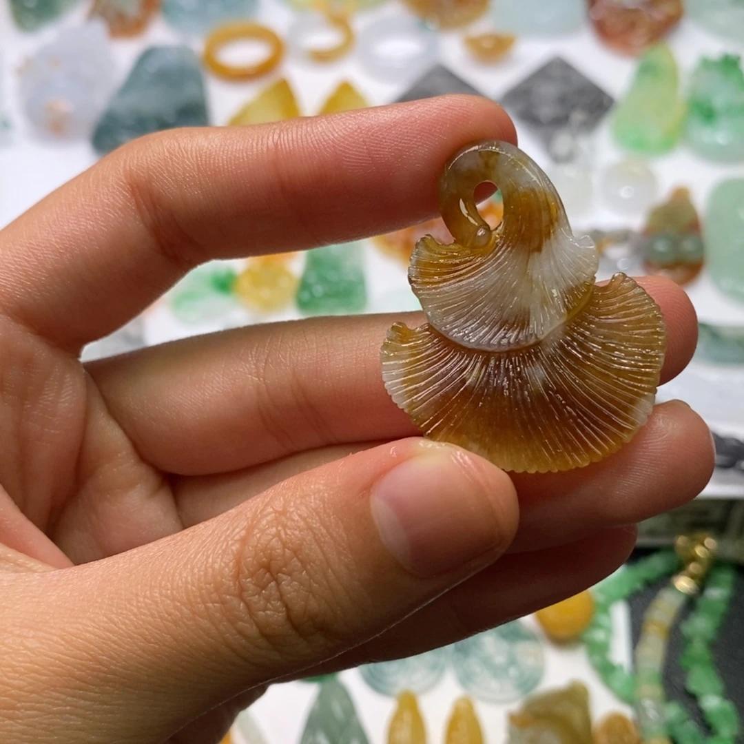 定制翡翠未镶嵌吊坠