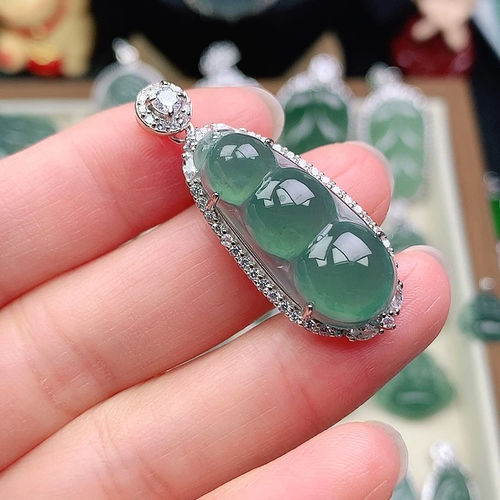 颈饰银S925镶嵌翡翠吊坠