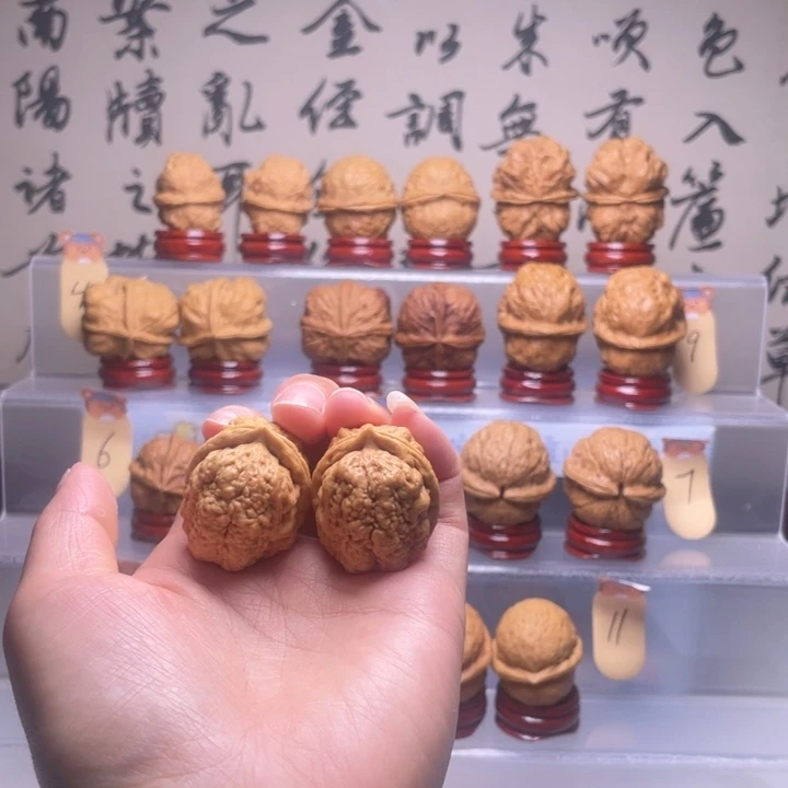 桃核吊坠2凤眼舍利