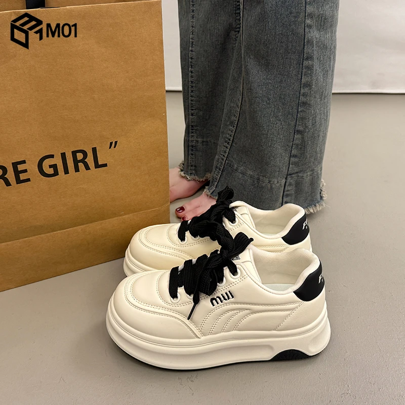 M01高级感百搭厚底小白鞋女小众板鞋2025超火新款休闲运动面包鞋