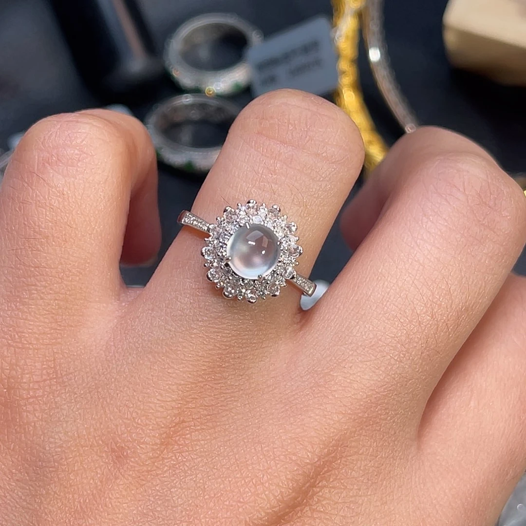 翡翠18K金镶嵌戒指