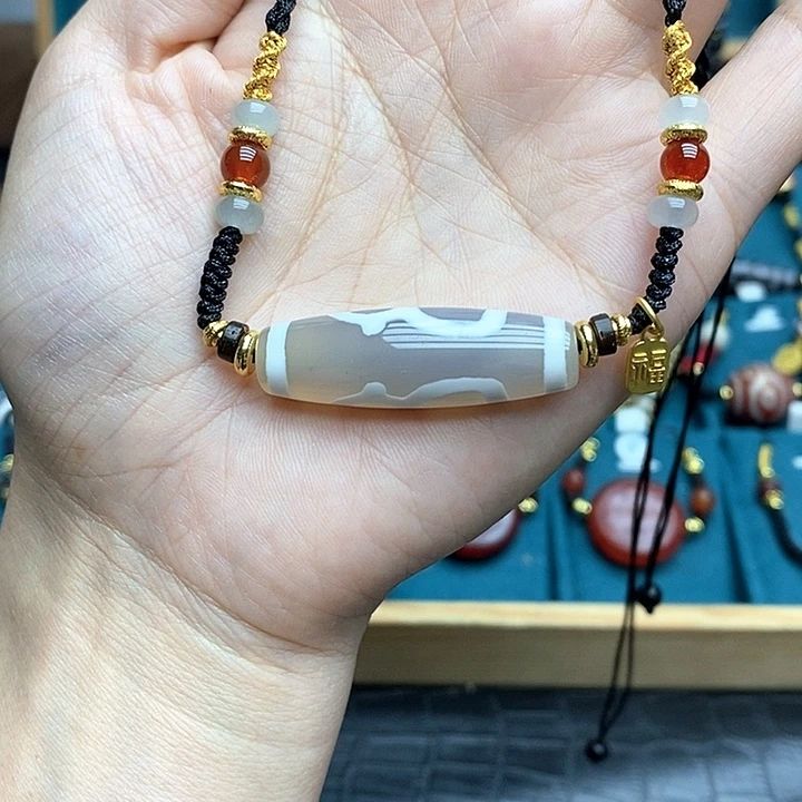 玛瑙/玉髓颈饰合金