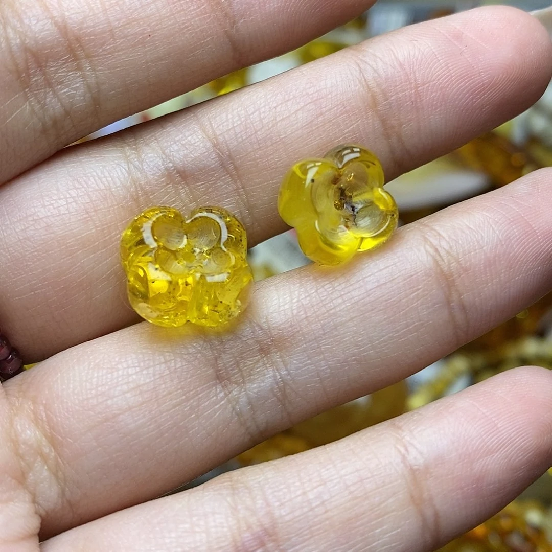 未镶嵌琥珀珠宝奇石