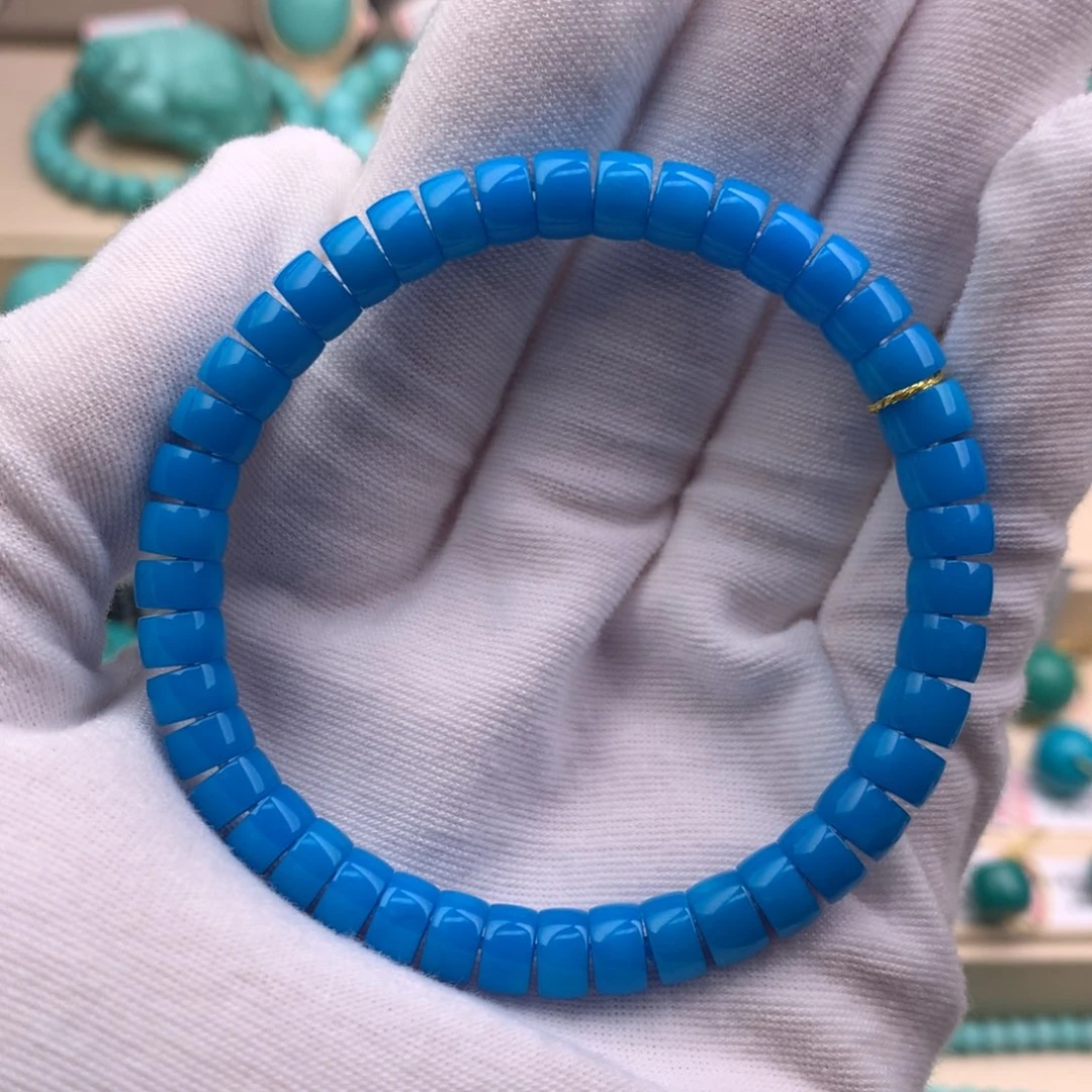 王****绿松石未镶嵌珠宝奇石