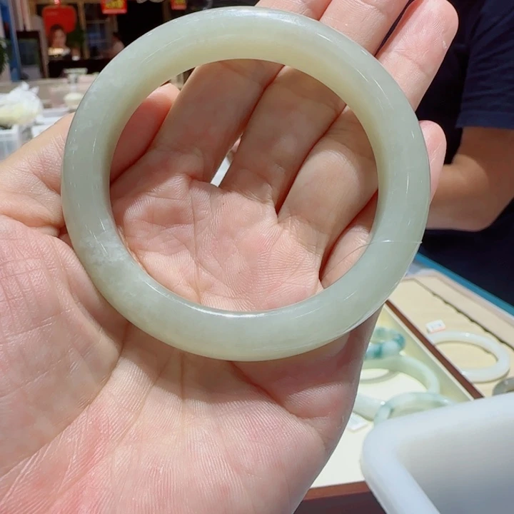 未镶嵌手镯和田玉598