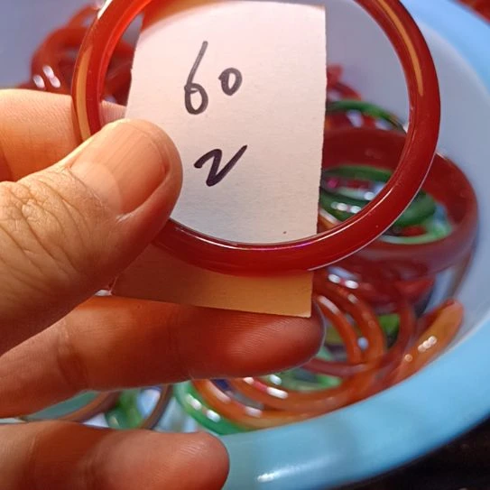 玛瑙/玉髓手镯未镶嵌