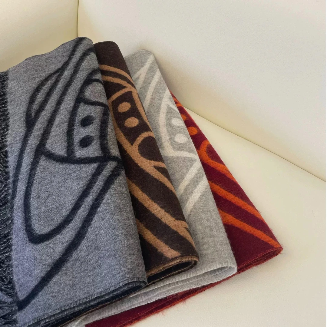 【爆推巨柔软】土星西太后轻奢小羔羊毛围巾 男女秋冬保暖围巾披肩