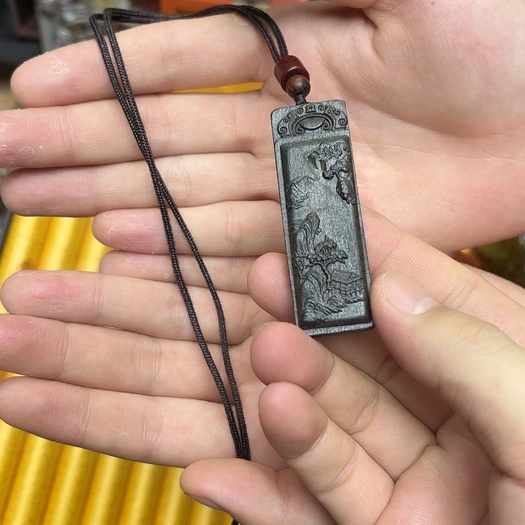 大叶紫檀（黑酸枝木类）